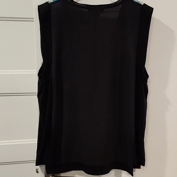 Michel Studio Teal and Black Floral Tank Top - Picture 3 of 3